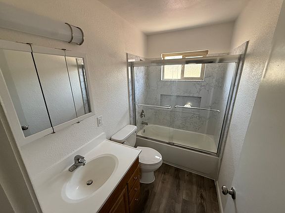 4th image of 602 Rocky Hill Rd #B