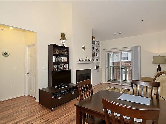 4th image of 2765 Centerboro Dr APT 452