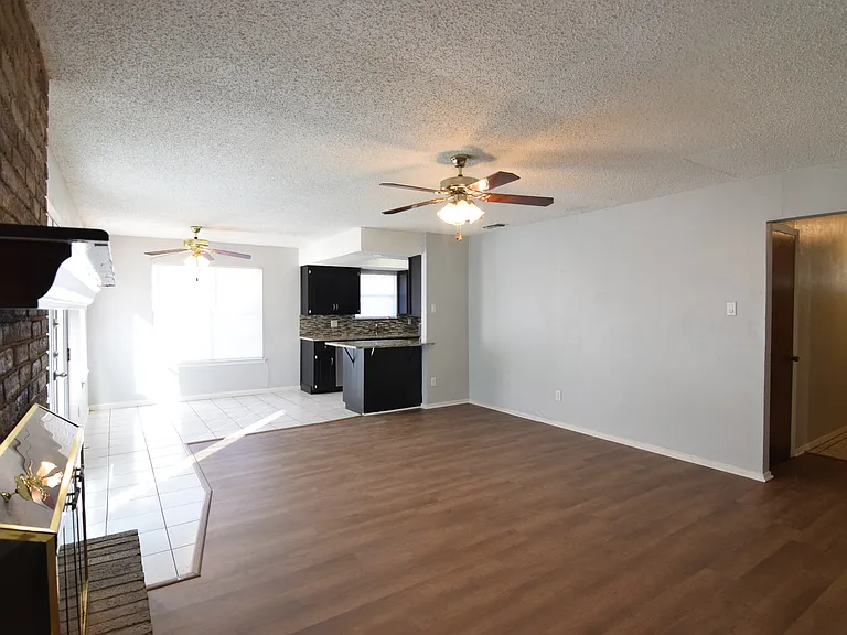 1701 Hill St — Photo 9