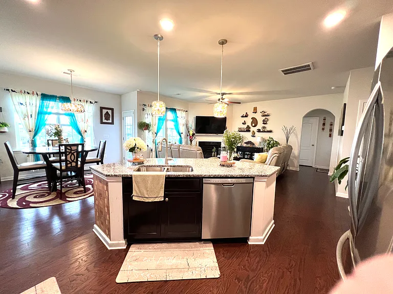 1031 Winnett Dr — Photo 34
