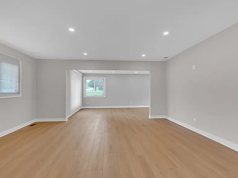 1055 N Bluebonnet Ln — Photo 17