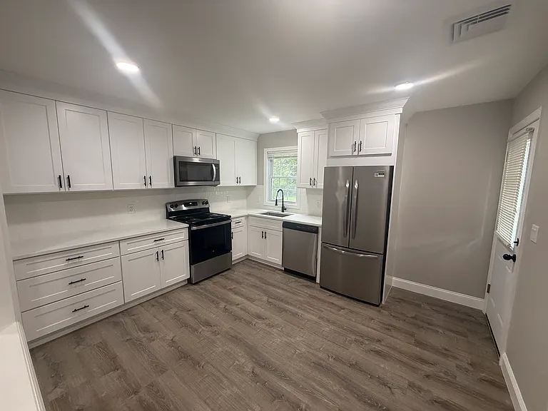 685 Violet Ave #1 — Photo 3