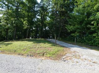 287 Crouch Branch Ln, Allardt, TN 38504