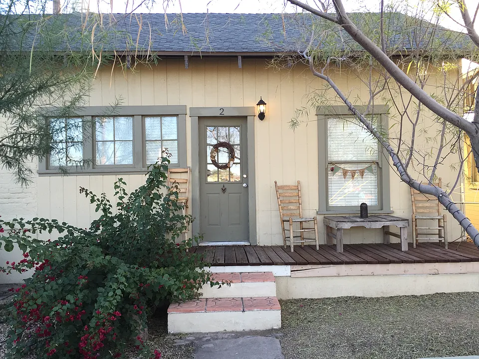1219 W Woodland Ave #2