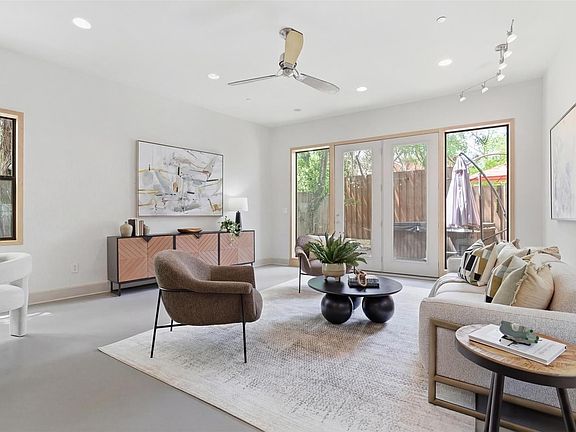 5th image of 2608 Del Curto Rd Unit 3