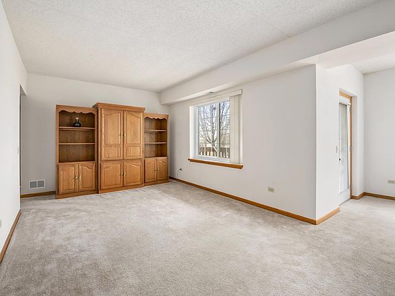 4th image of 1325 Mesa Dr #1325