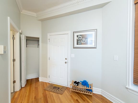 3rd image of 4852 S Prairie Ave APT 1B