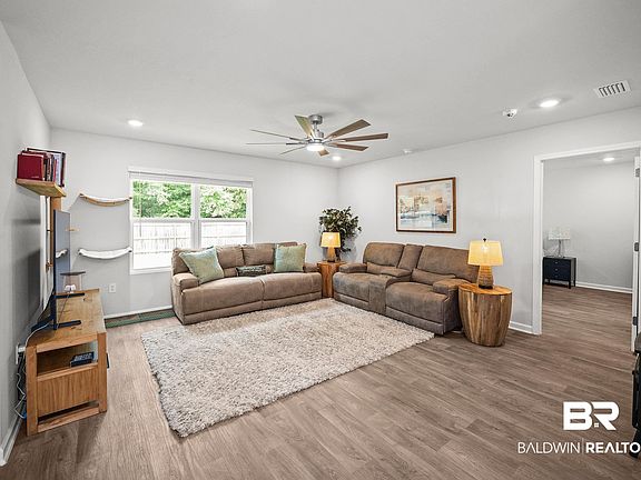 3rd image of 24275 Veranda Cir