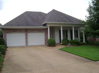 613 N Harbor Dr, Brandon, MS 39047