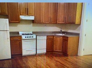 528 40th St APT 1F, Brooklyn, NY 11232
