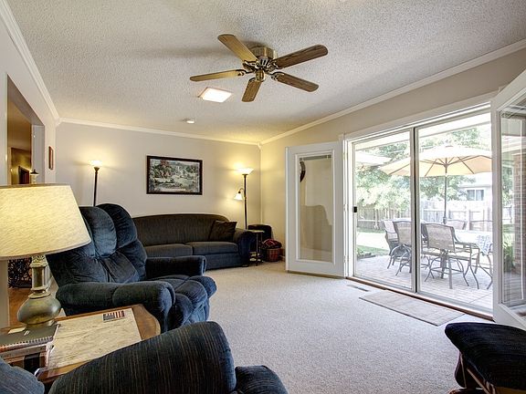 2nd image of 1831 N Circle Dr