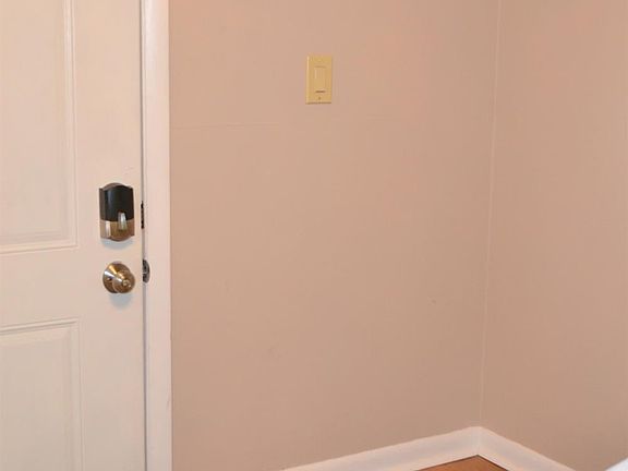 2nd image of 1040 Crisfield Dr