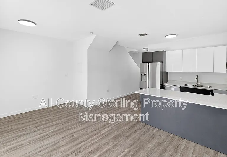 1611 NW 29th Rd #3 — Photo 13
