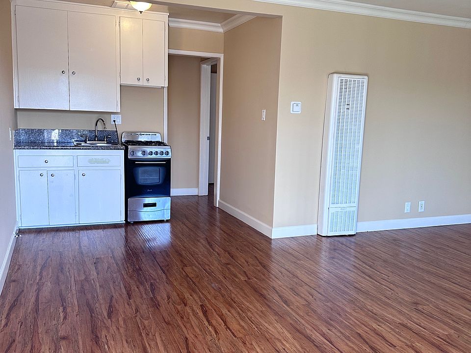 1st image of 3928 S Pacific Ave