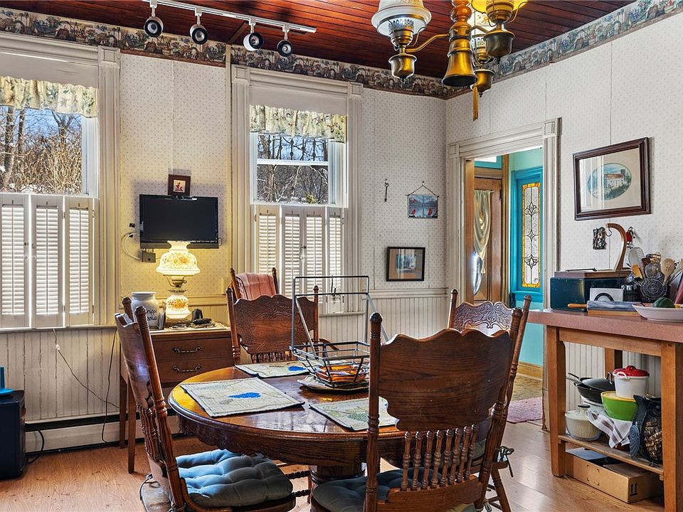 13th image of this home