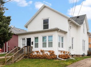 143 Columbus St, Sun Prairie, WI 53590