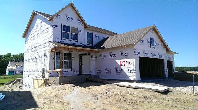 1st image of 12756 Petersburg St