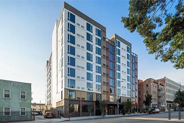 Studio, 310 sqft, $1,800 — Photo 2