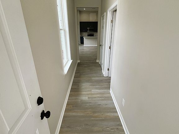 4th image of 547 Berclair Rd #102