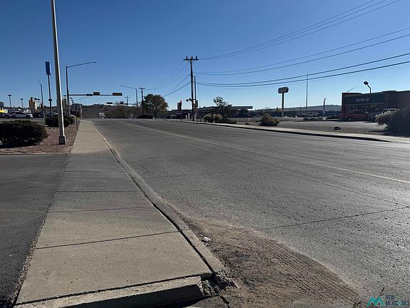5th image of W Jefferson Ave