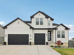 146 E Baltic Rush Ave, Saratoga Springs, UT 84045