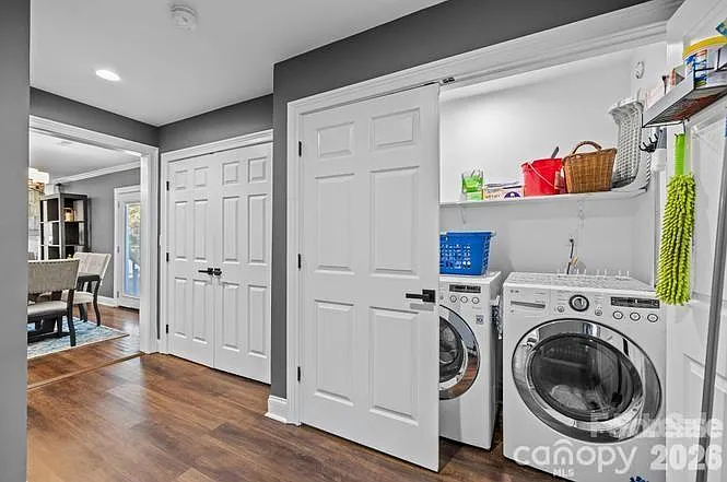 1501 Herrin Ave — Photo 7