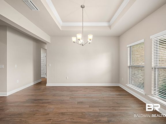 5th image of 637 Abita Ln