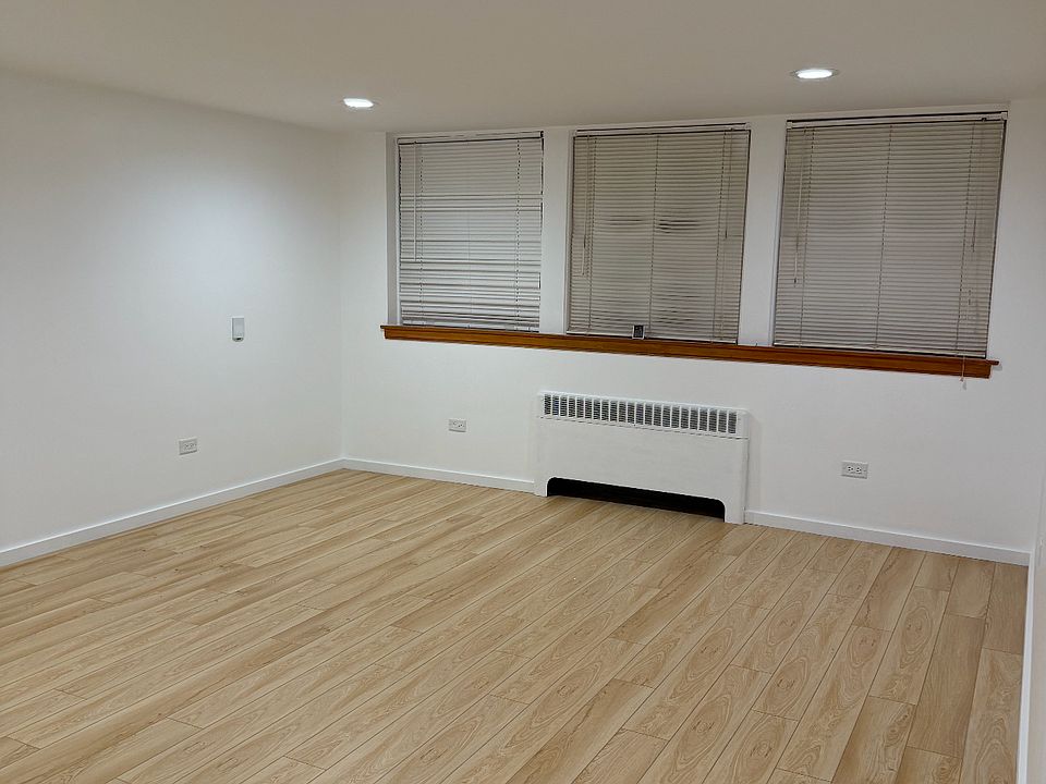 1st image of 1418 Scoville Ave #B