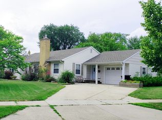 804 Letnes Dr, Grand Forks, ND 58201