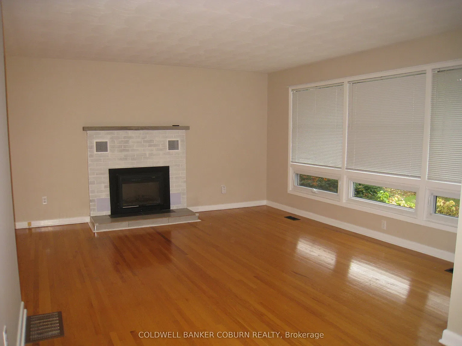 3 bed, $2,500 — Photo 2