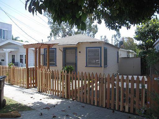 2nd image of 1550 Cabrillo Ave