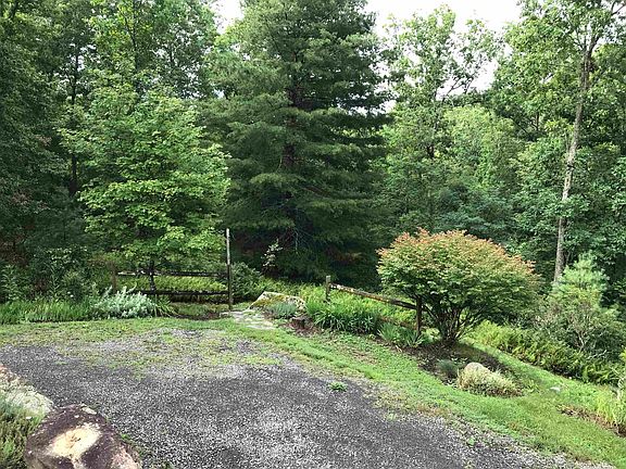 2nd image of 625 Hummingbird Ln