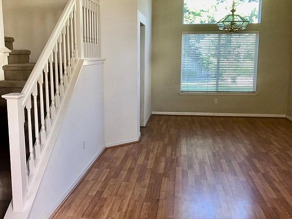 3rd image of 5188 Etruscan Dr