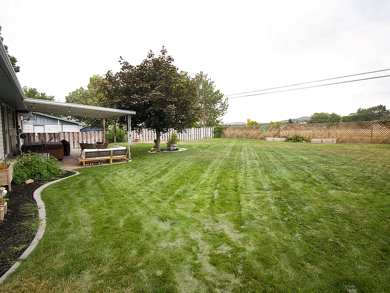 982 Jessie Ave — Photo 38