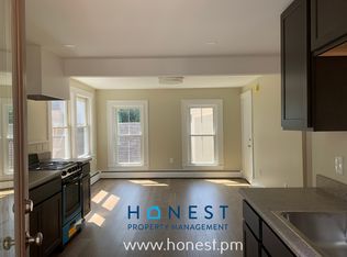 18 Warren St #4, Hallowell, ME 04347