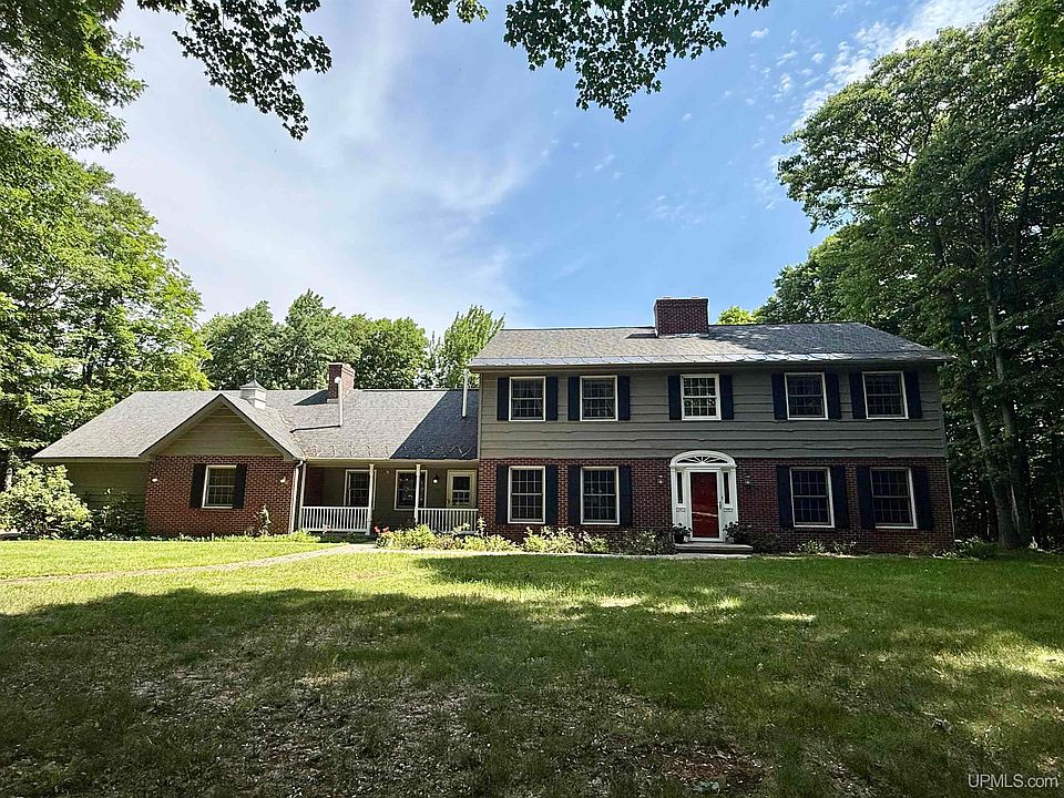 1st image of 27 Oak Hill Dr