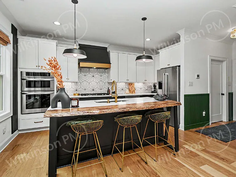 221 Gardner Ave — Photo 18