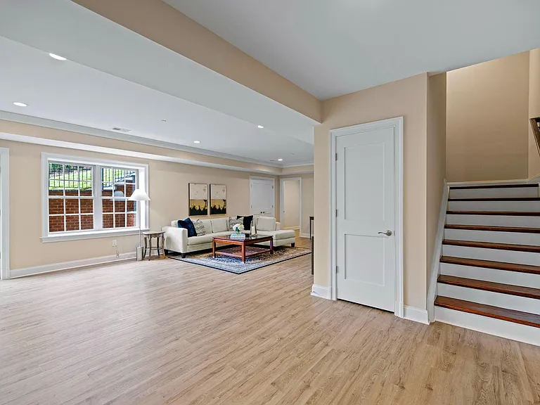 7708 Beech Tree Rd — Photo 43
