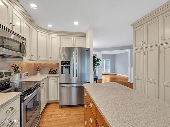 5th image of 34 Rose Court #304