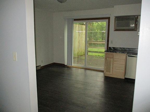 5th image of 2953 Granada Ln N