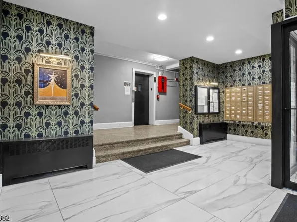165 Vroom St #5E, Jersey City, NJ 07306