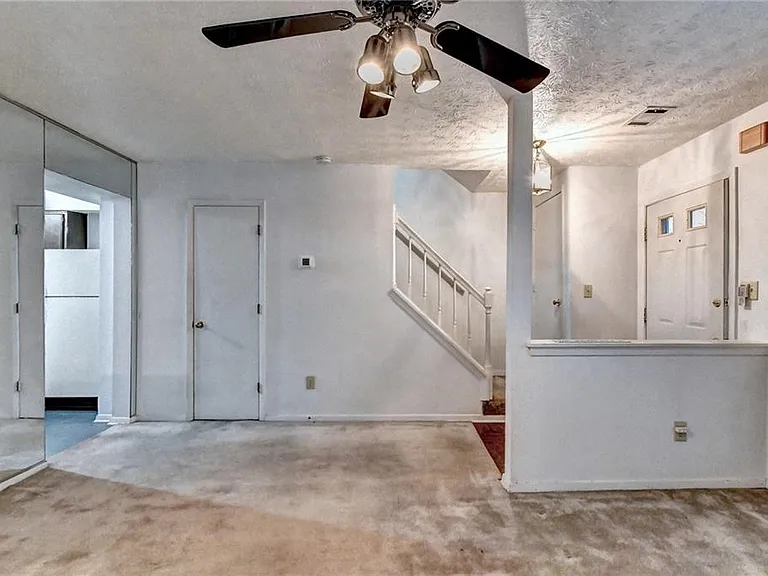3241 Shadow Walk Ln — Photo 5