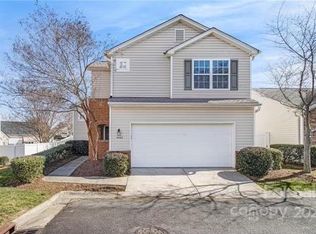 9385 Meadowmont View Dr, Charlotte, NC 28269