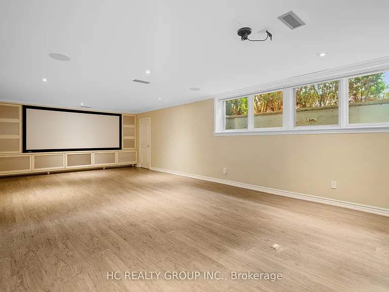 80 Bayview Rdg — Photo 31