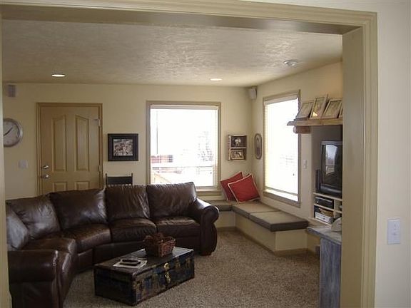 Open family room/ great room