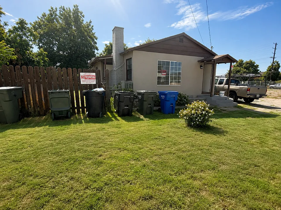 128 N Myrtle Ave