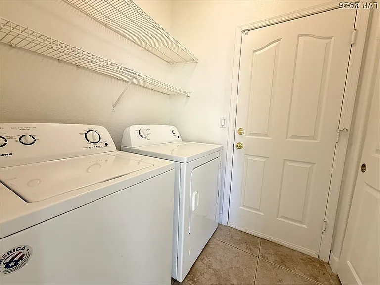 10677 Windrose Point Ave — Photo 17