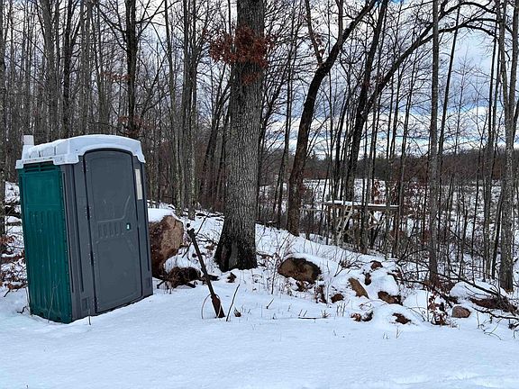 3rd image of W13541 Brooks Ln