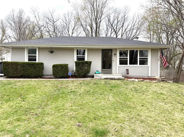 402 Russell St, Lathrop, MO 64465