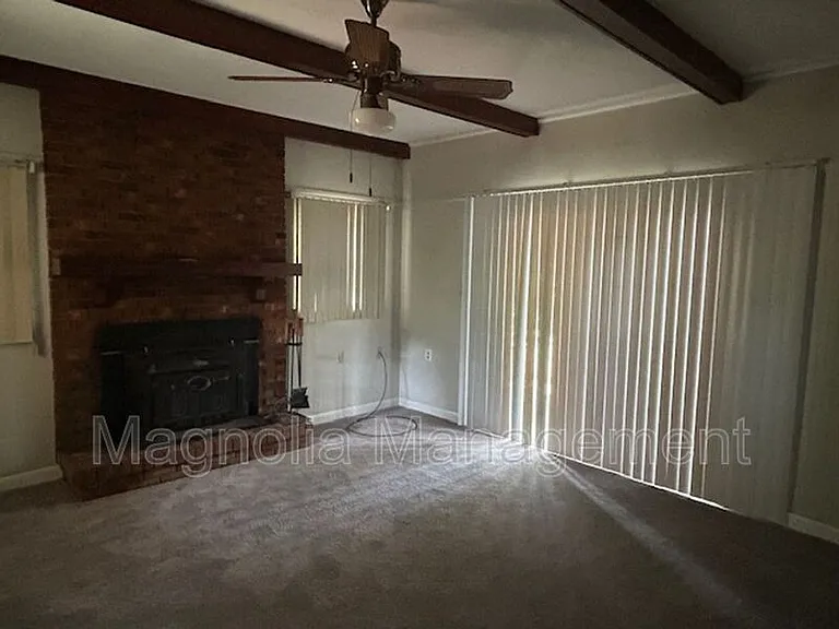 930 Buckhorn St — Photo 7